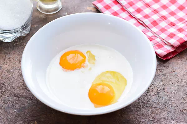 гренки с яйцом и молоком на сковороде рецепт фото 3